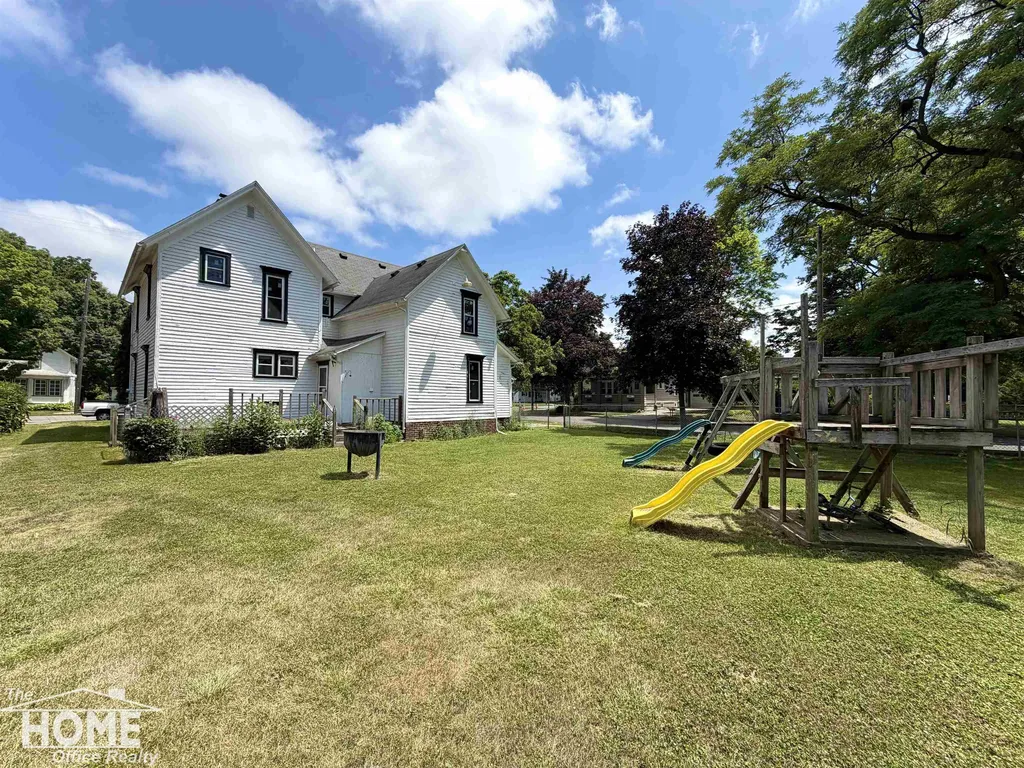 822 S Cedar Street Owosso City MI 48867