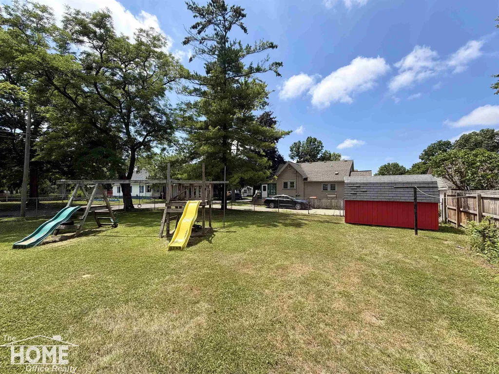 822 S Cedar Street Owosso City MI 48867