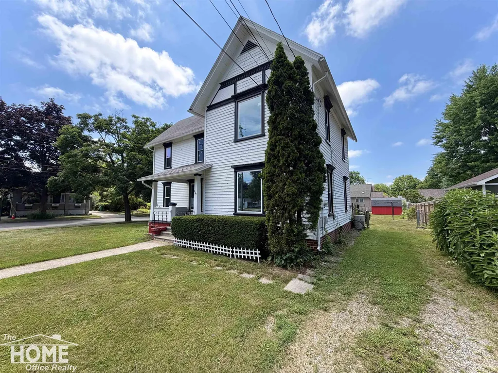 822 S Cedar Street Owosso City MI 48867
