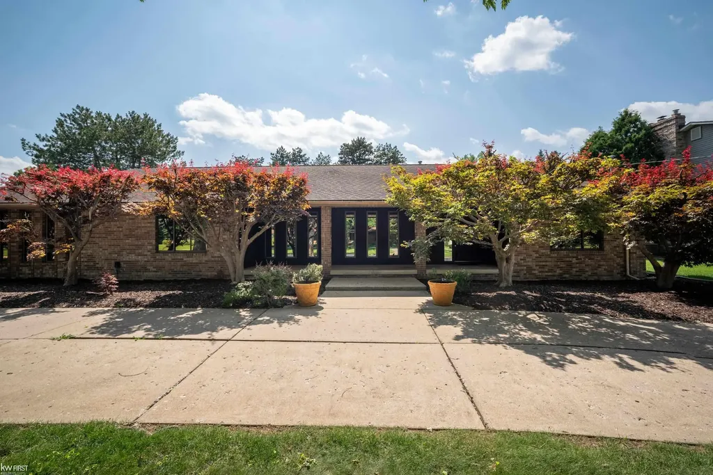 9394 Oakmont Oakmont Drive Unknown City MI 48439