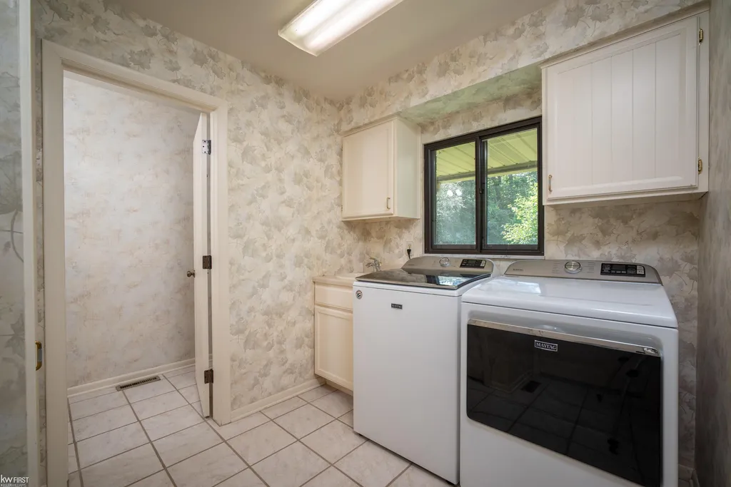 9394 Oakmont Oakmont Drive Unknown City MI 48439