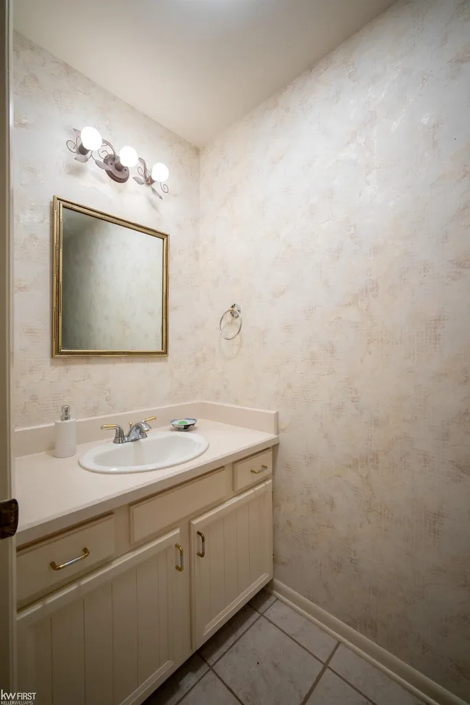 9394 Oakmont Oakmont Drive Unknown City MI 48439