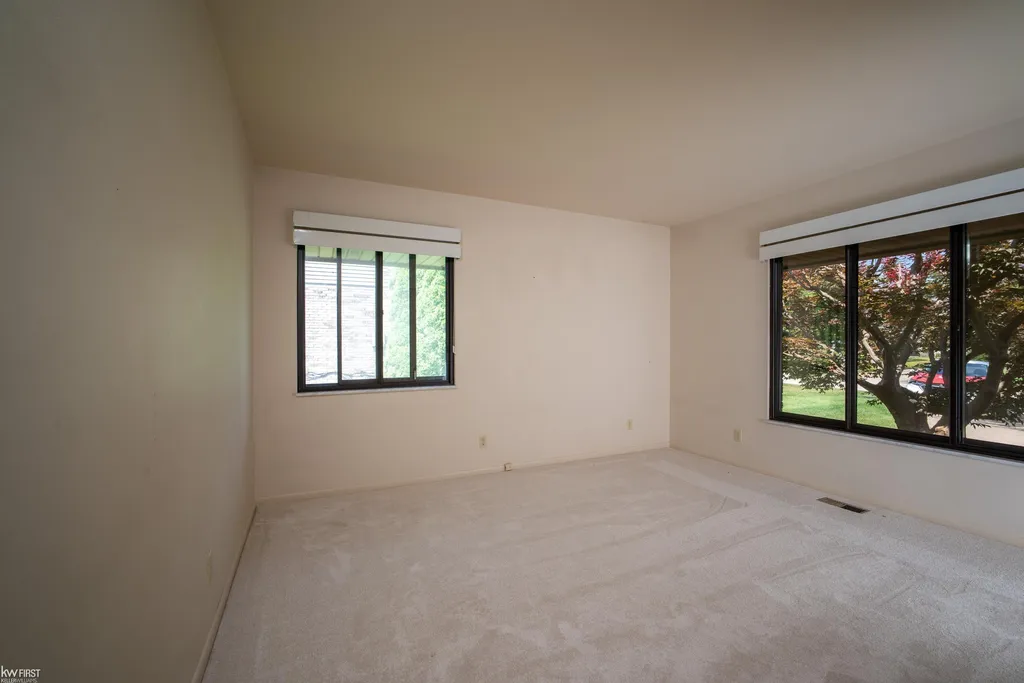 9394 Oakmont Oakmont Drive Unknown City MI 48439