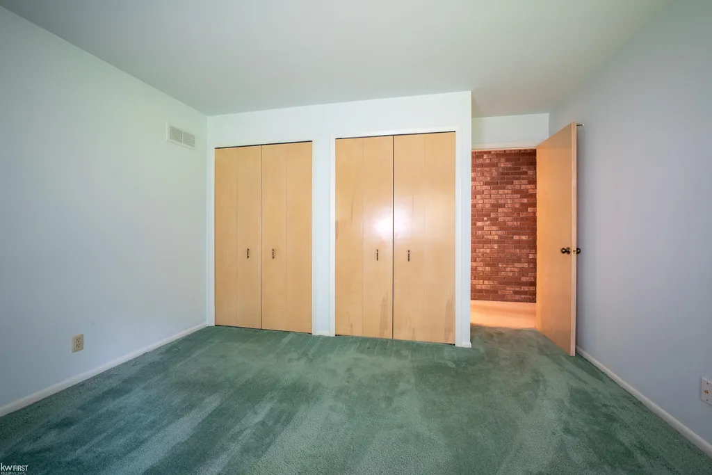 9394 Oakmont Oakmont Drive Unknown City MI 48439