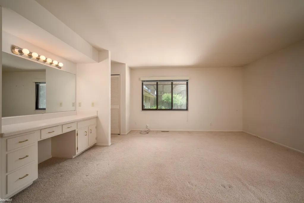 9394 Oakmont Oakmont Drive Unknown City MI 48439