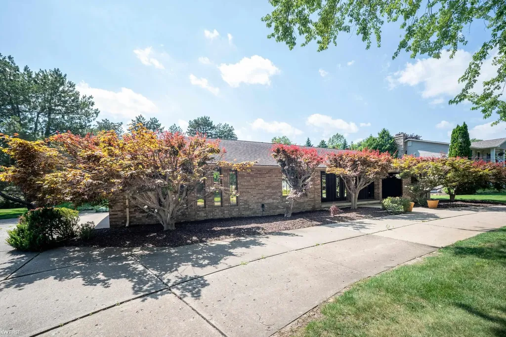 9394 Oakmont Oakmont Drive Unknown City MI 48439