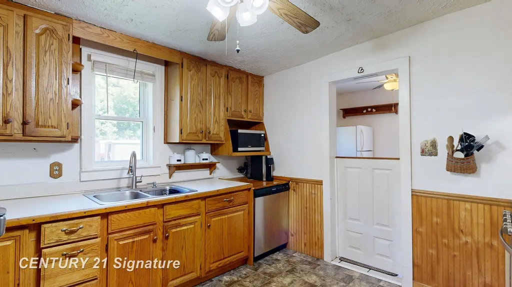 12164 N Elms Road Vienna Charter Township MI 48420