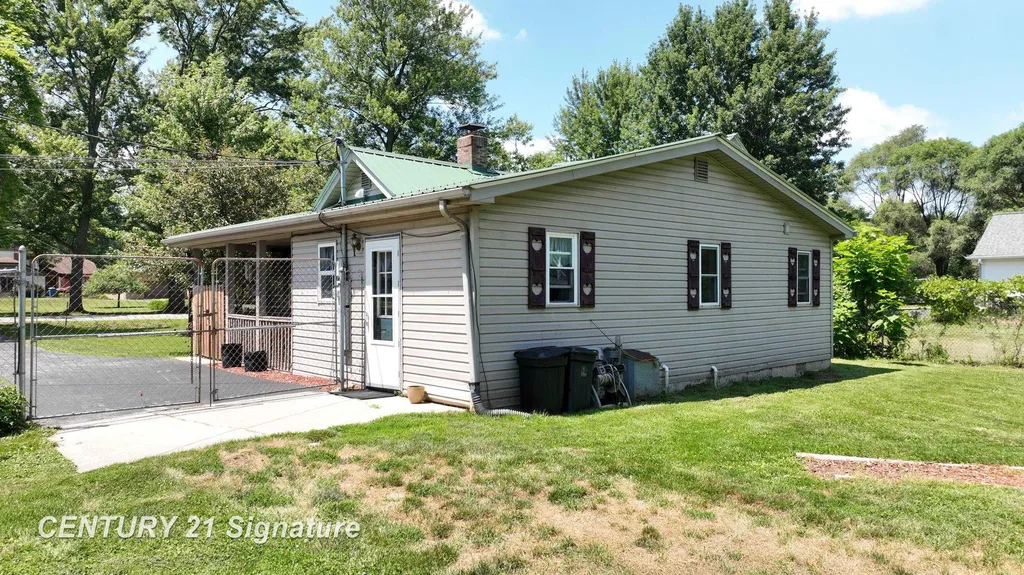12164 N Elms Road Vienna Charter Township MI 48420