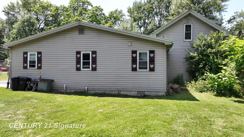 12164 N Elms Road Vienna Charter Township MI 48420