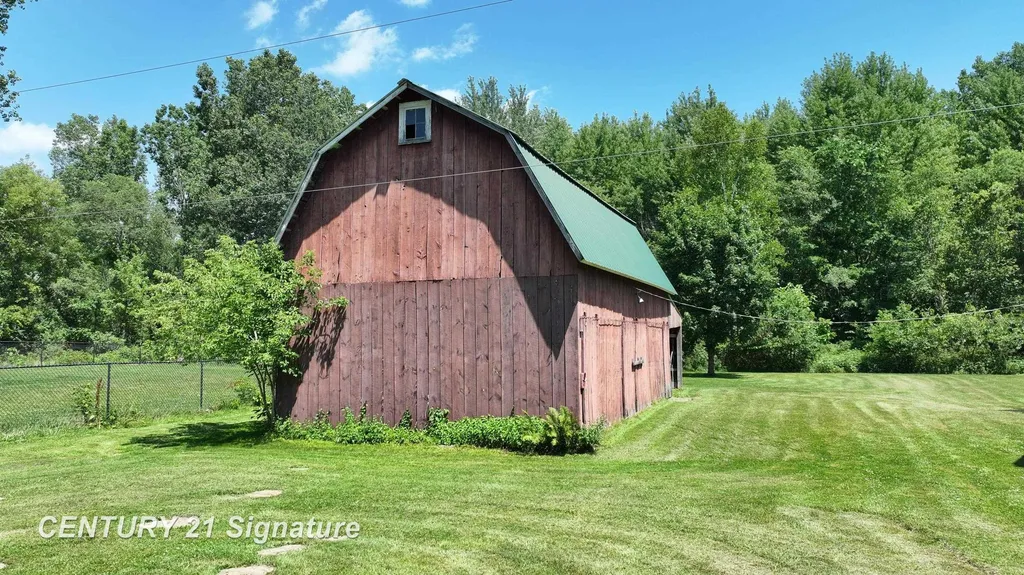 12164 N Elms Road Vienna Charter Township MI 48420
