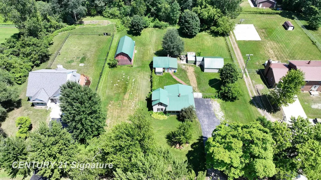 12164 N Elms Road Vienna Charter Township MI 48420