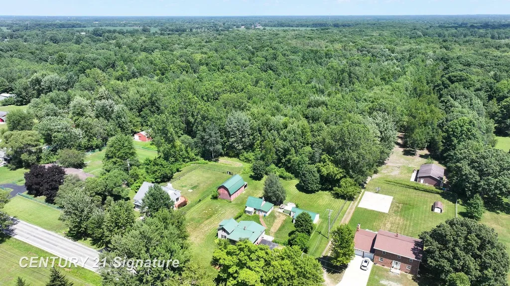 12164 N Elms Road Vienna Charter Township MI 48420