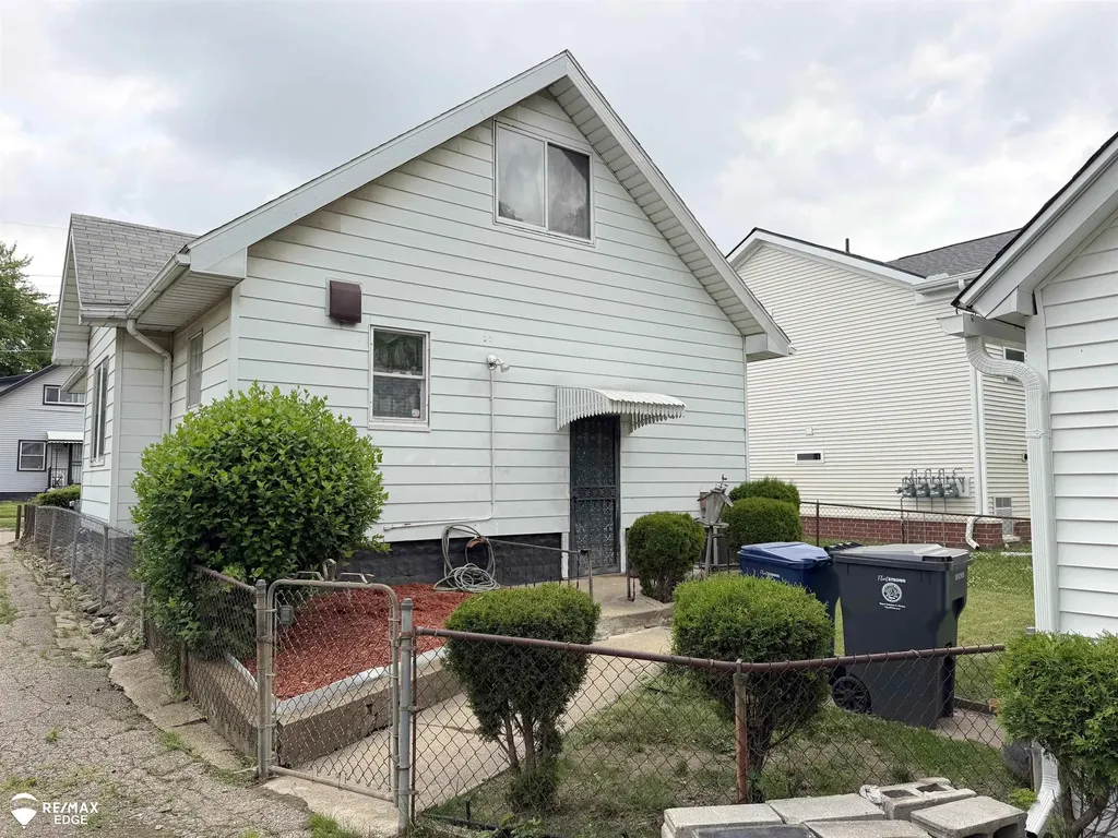 310 Crosby Street Flint City MI 48503