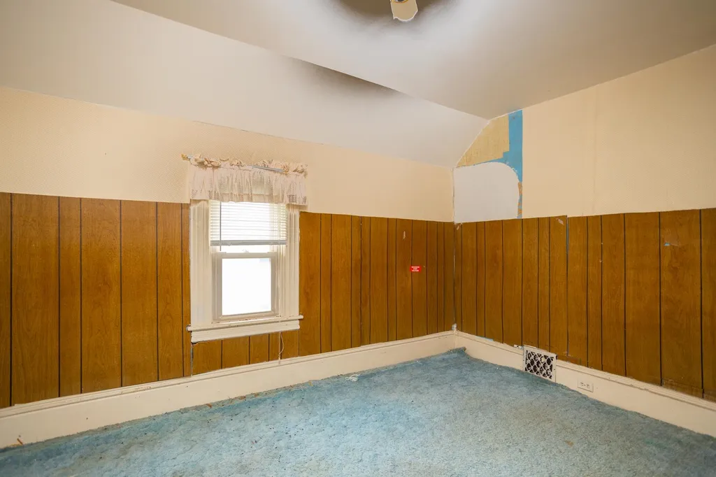 526 E Williams Street Owosso City MI 48867