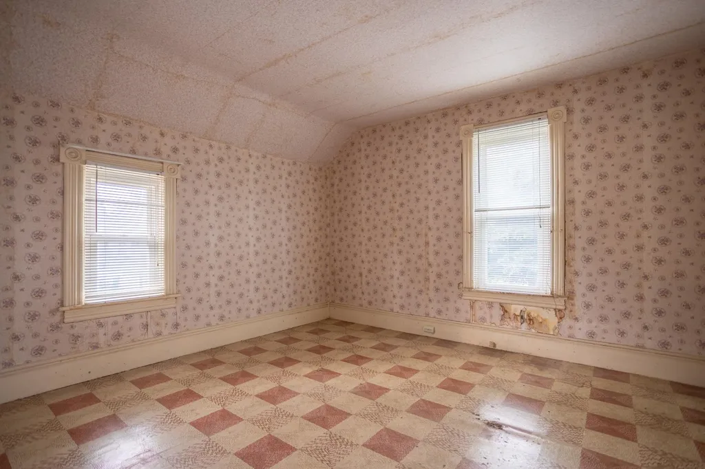 526 E Williams Street Owosso City MI 48867