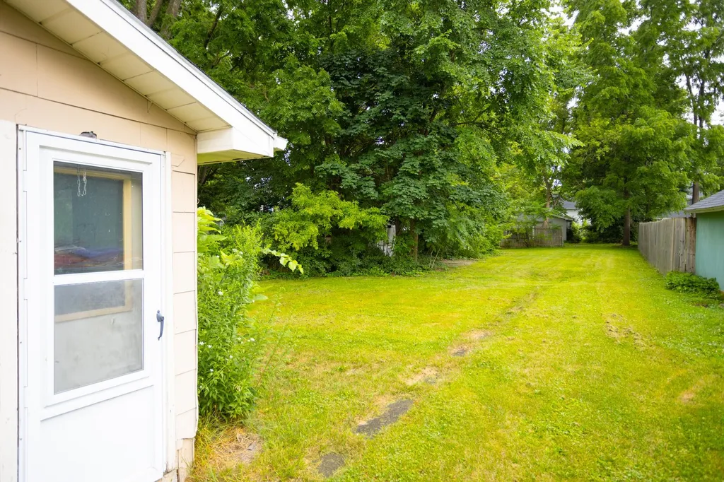 526 E Williams Street Owosso City MI 48867