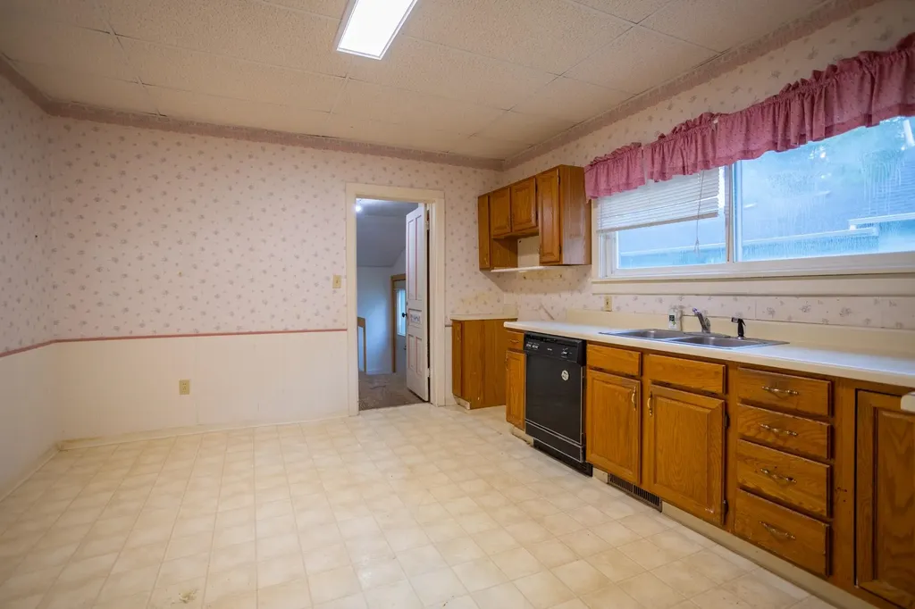 526 E Williams Street Owosso City MI 48867