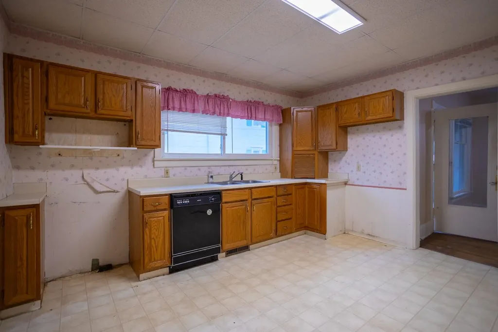 526 E Williams Street Owosso City MI 48867