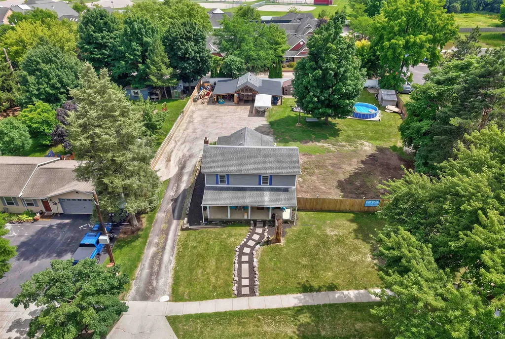 413 W Broad Street Linden City MI 48451