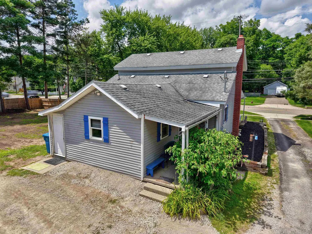 413 W Broad Street Linden City MI 48451