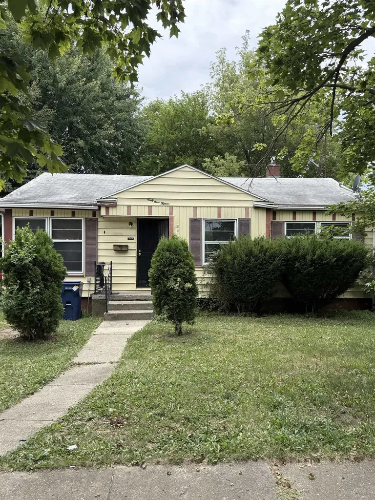 4915 Birchcrest Drive Flint City MI 48504