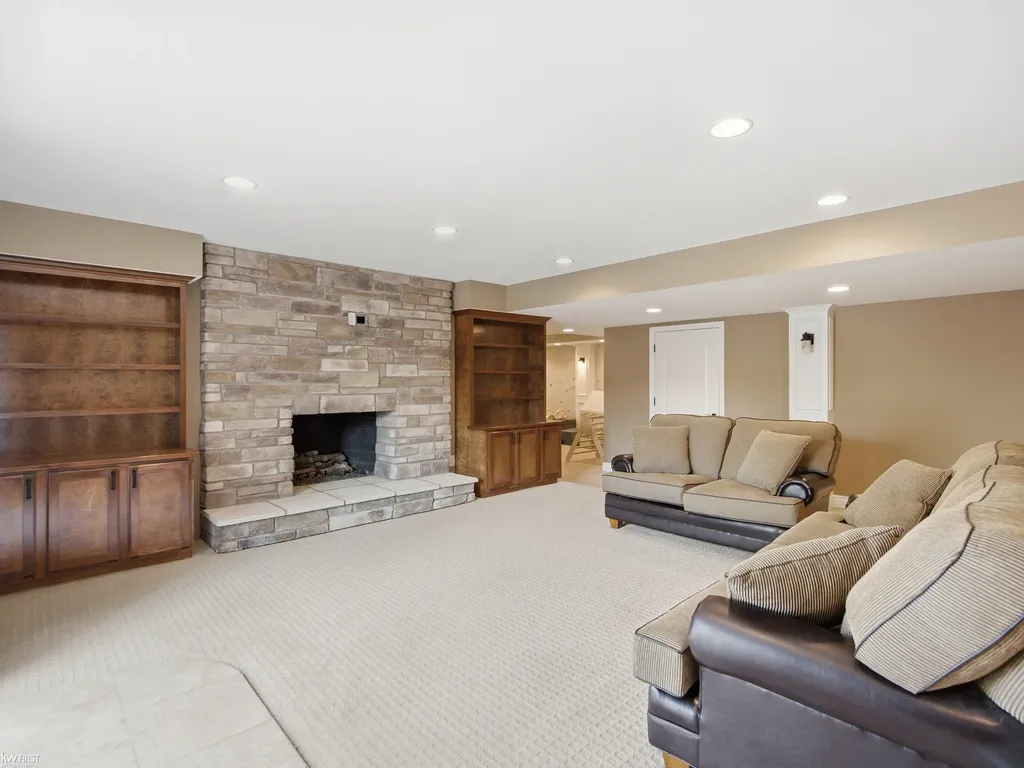 7511 Greene Haven Drive Independence Charter Township MI 48348