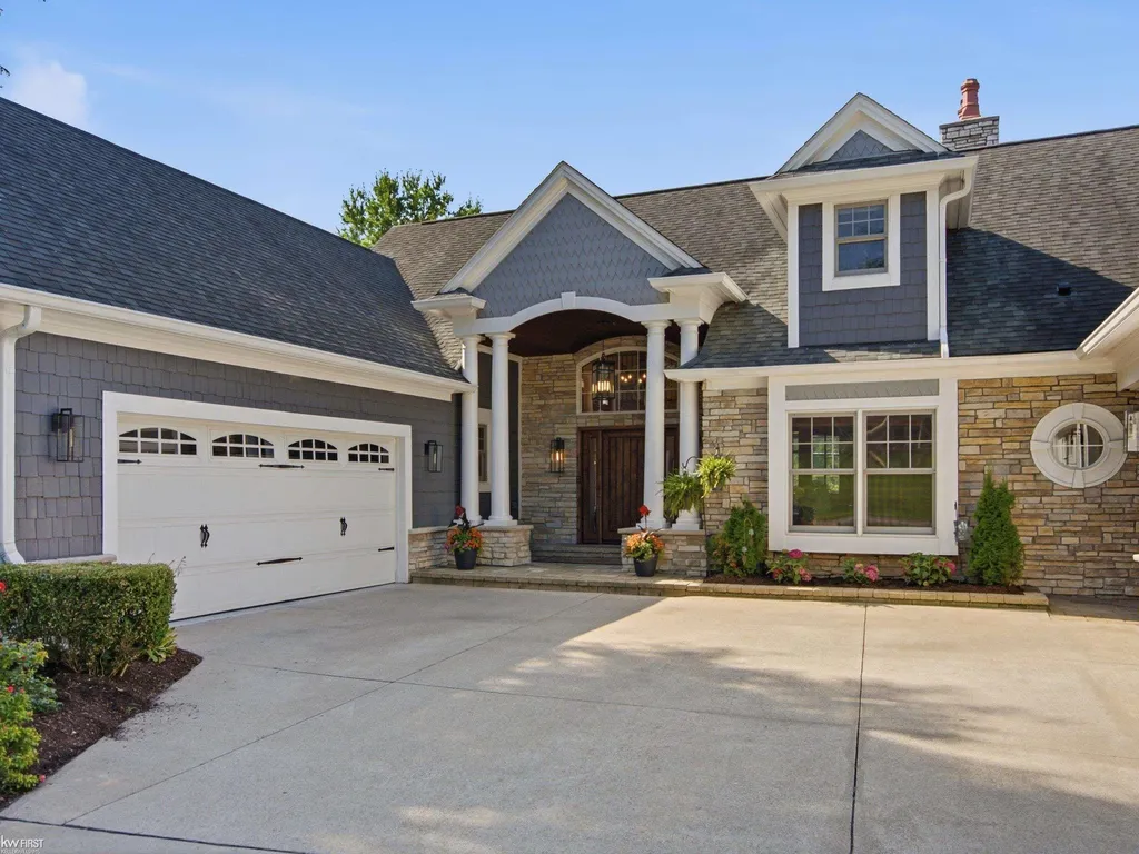 7511 Greene Haven Drive Independence Charter Township MI 48348