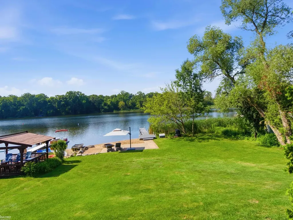 7511 Greene Haven Drive Independence Charter Township MI 48348