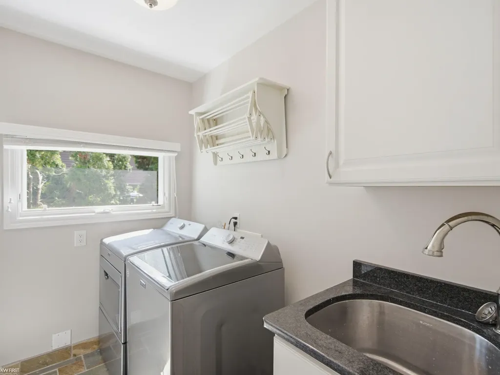 7511 Greene Haven Drive Independence Charter Township MI 48348