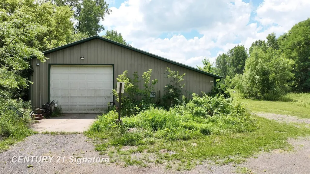 3349 W Lake Road Vienna Charter Township MI 48420