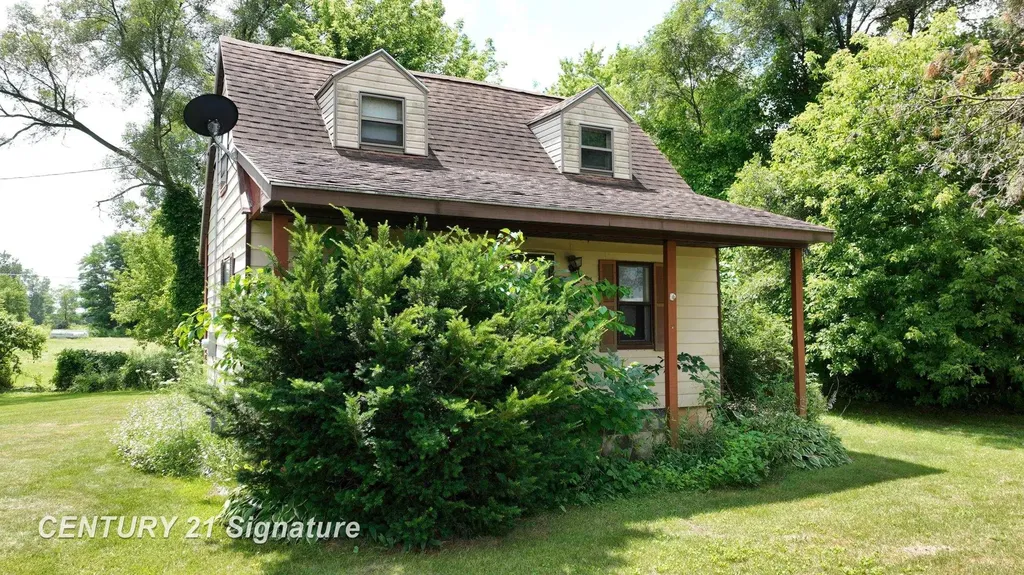 3349 W Lake Road Vienna Charter Township MI 48420