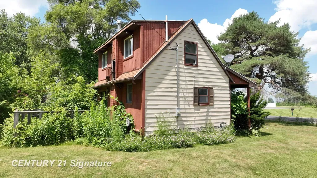 3349 W Lake Road Vienna Charter Township MI 48420