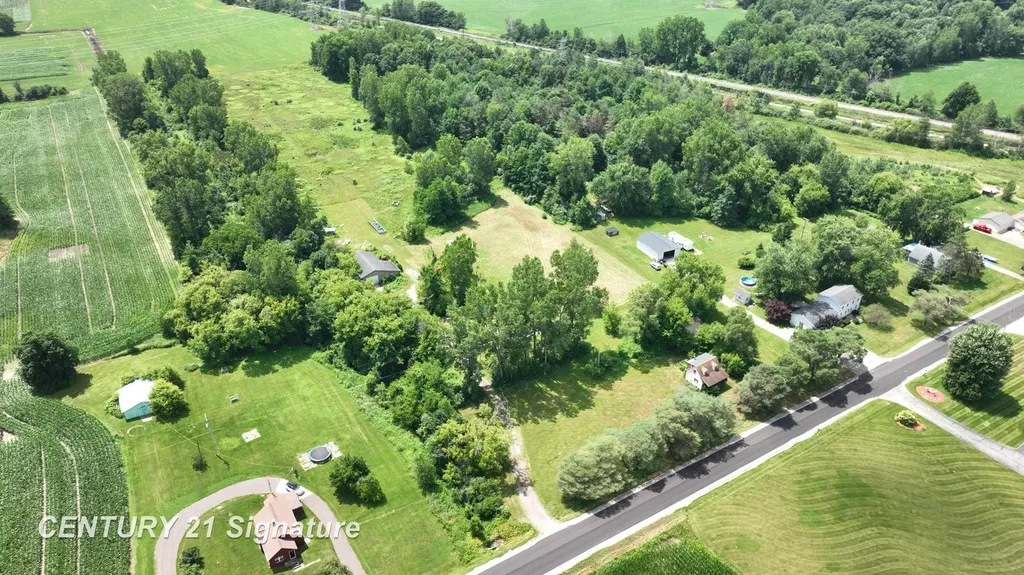 3349 W Lake Road Vienna Charter Township MI 48420