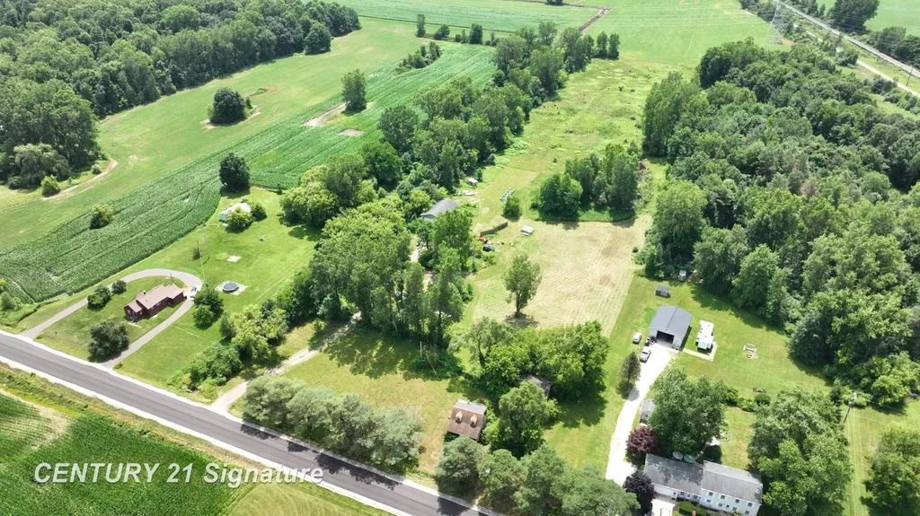 3349 W Lake Road Vienna Charter Township MI 48420