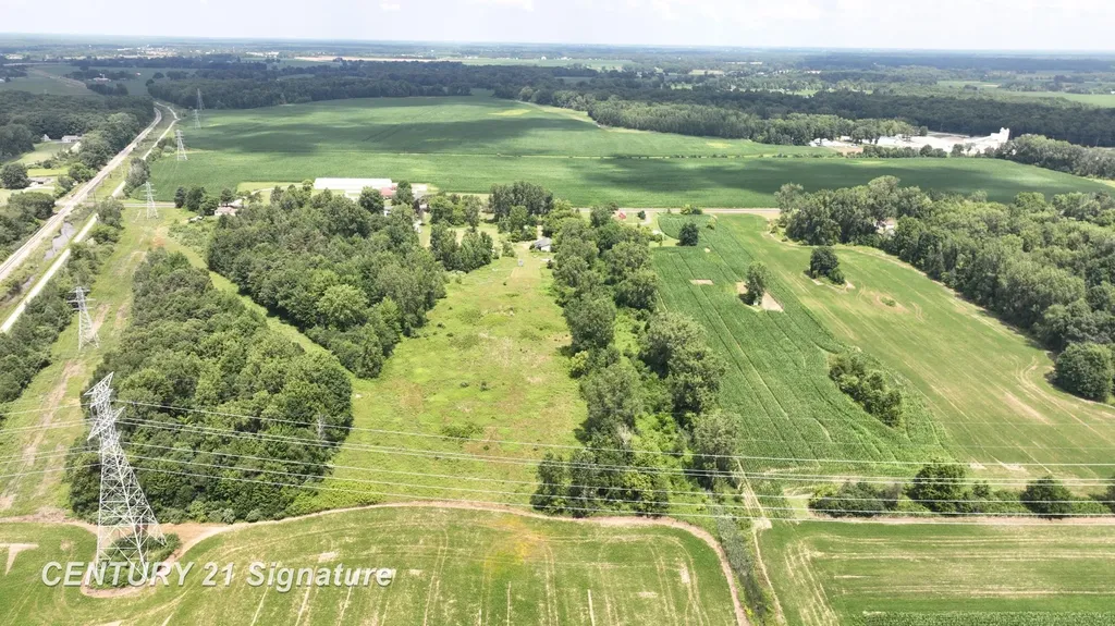3349 W Lake Road Vienna Charter Township MI 48420