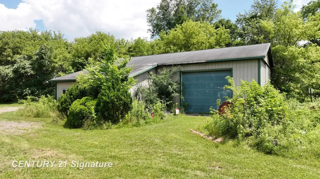 3349 W Lake Road Vienna Charter Township MI 48420