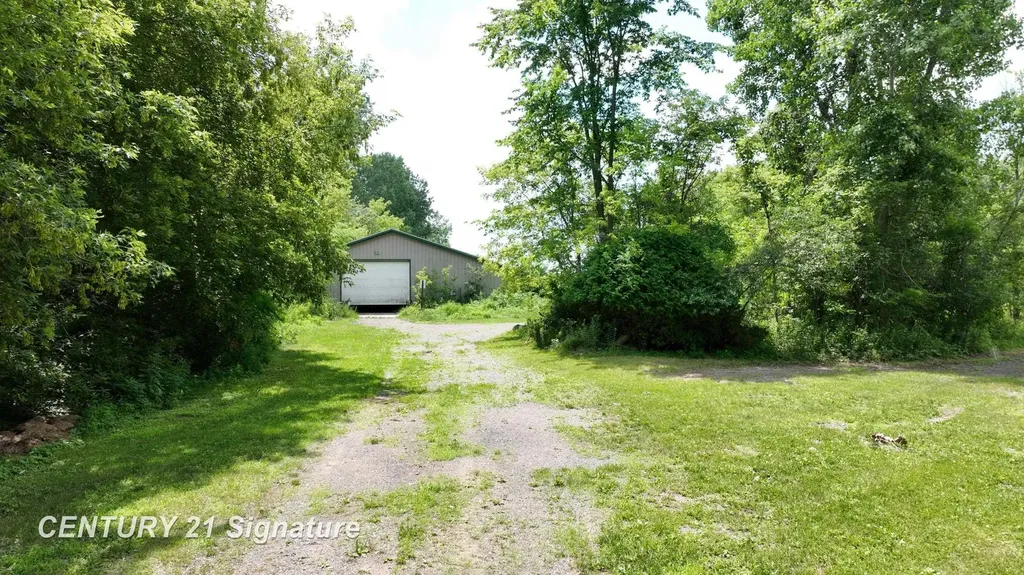 3349 W Lake Road Vienna Charter Township MI 48420