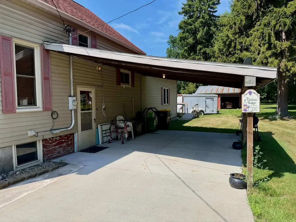 623 N Line Street Chesaning Village MI 48616