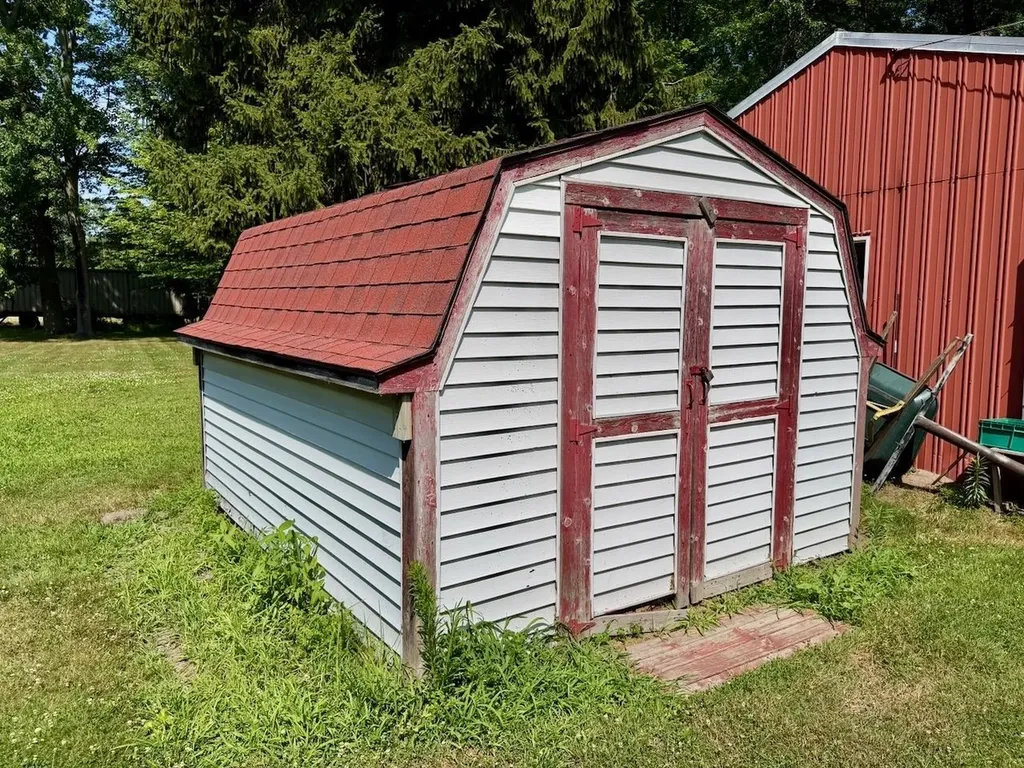 623 N Line Street Chesaning Village MI 48616