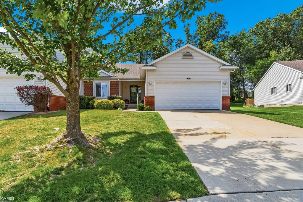 916 Spirea Drive Marion Township MI 48843