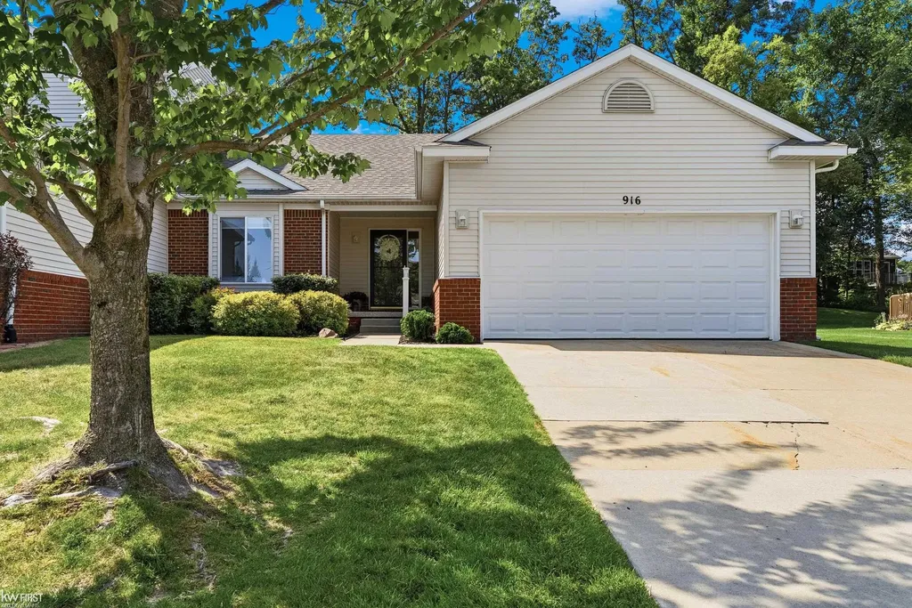 916 Spirea Drive Marion Township MI 48843