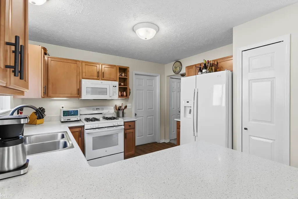 916 Spirea Drive Marion Township MI 48843