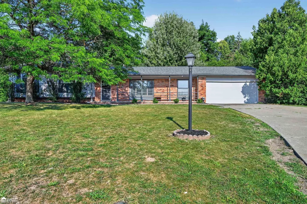 1392 Wagon Wheel Circle Grand Blanc Charter Township MI 48439