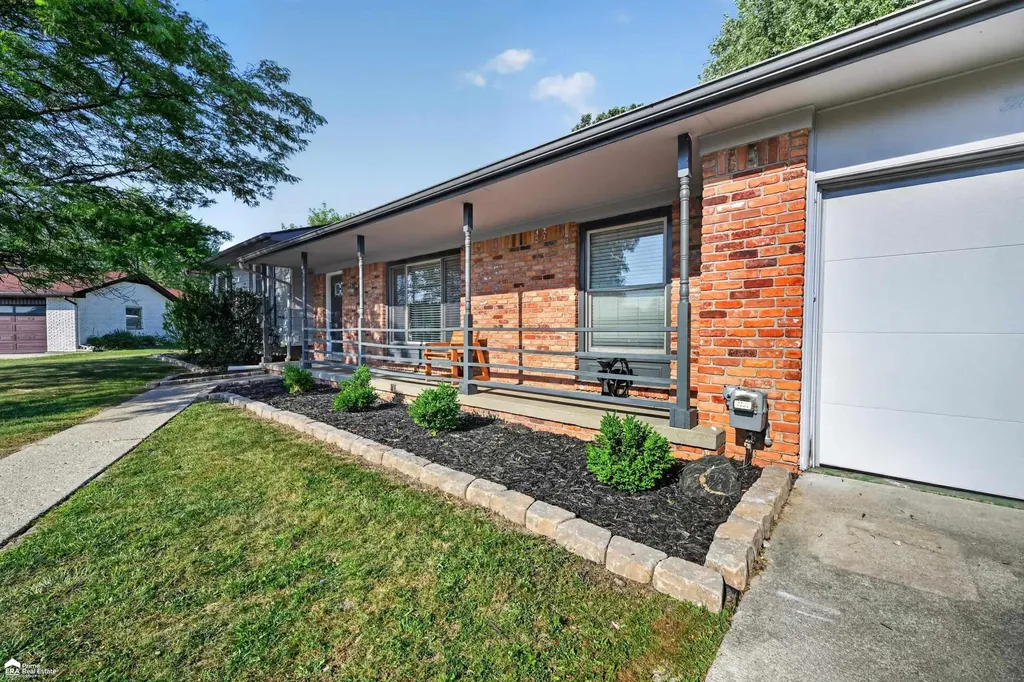 1392 Wagon Wheel Circle Grand Blanc Charter Township MI 48439