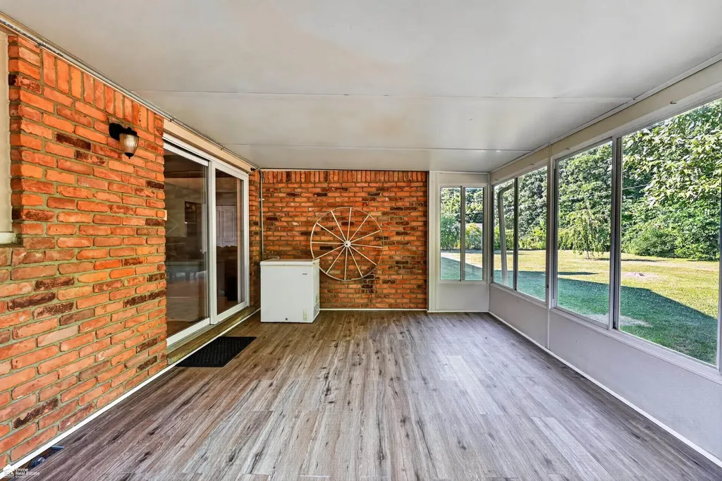 1392 Wagon Wheel Circle Grand Blanc Charter Township MI 48439