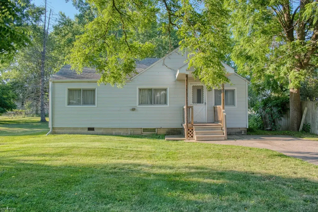 315 E Williams Street Corunna City MI 48817