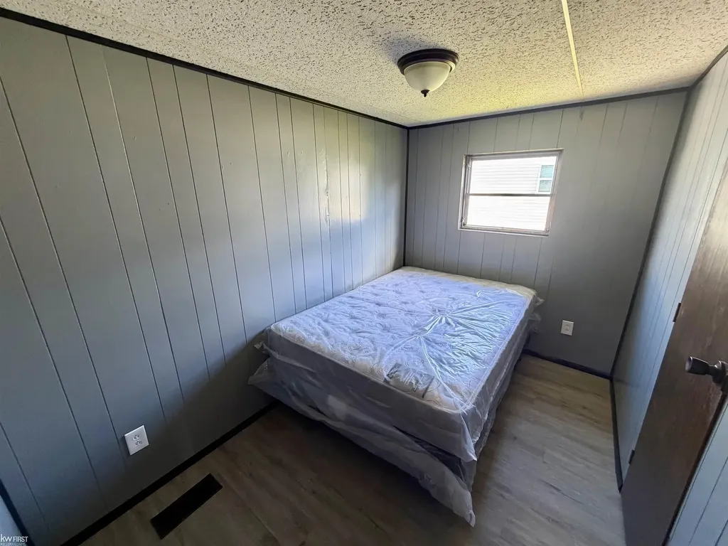 68 Clydesdale Street Mt. Morris City MI 48458
