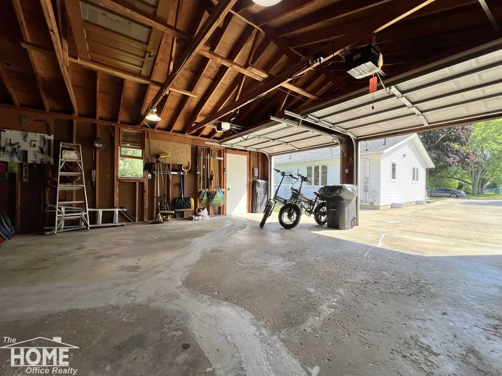 809 Moore Street Owosso City MI 48867