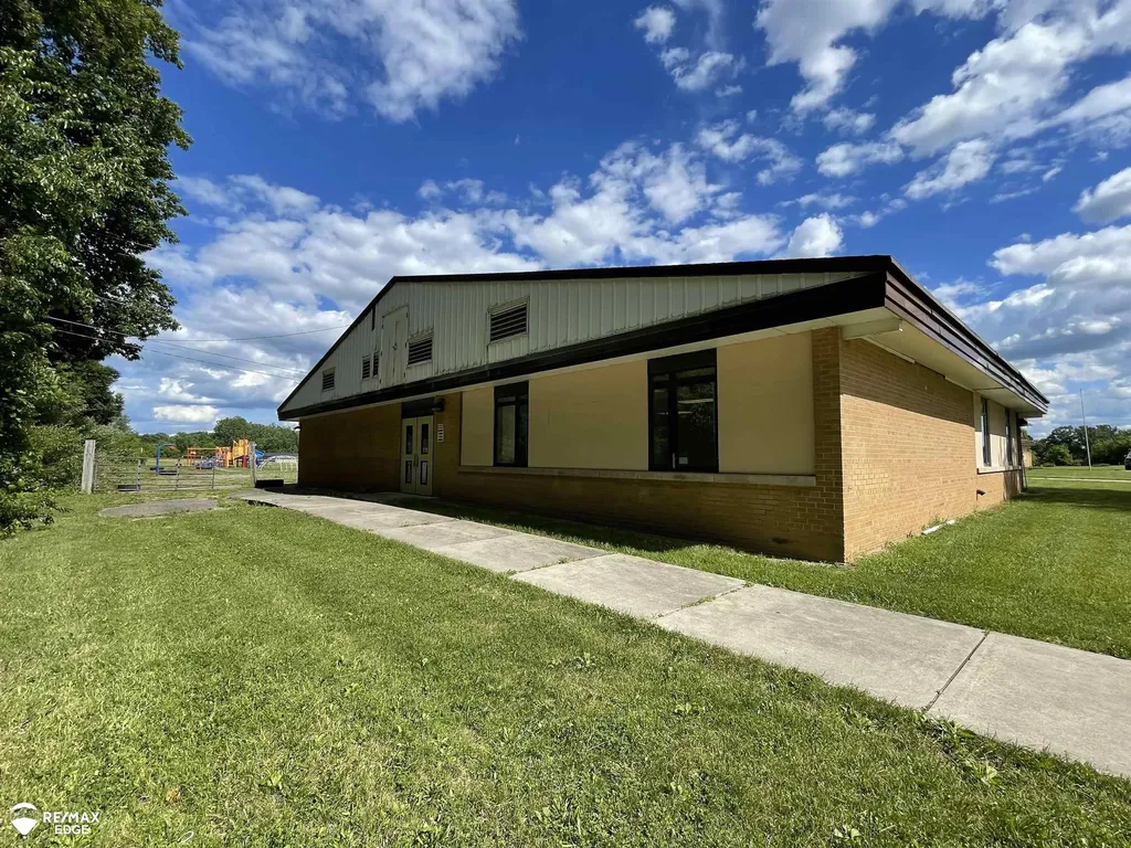 8254 N Gale Road Richfield Township MI 48463