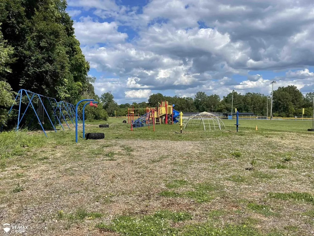 8254 N Gale Road Richfield Township MI 48463